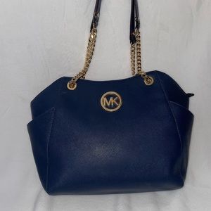 Michael Kors Jet Set Travel Tote